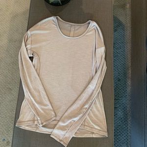 Lululemon long sleeve shirt